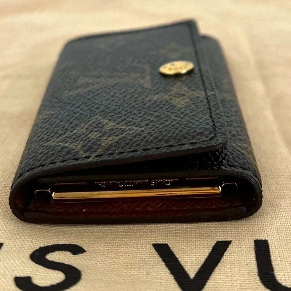 Louis Vuitton Monogram 4-Key Holder Rare 4-Hook Version France 1998